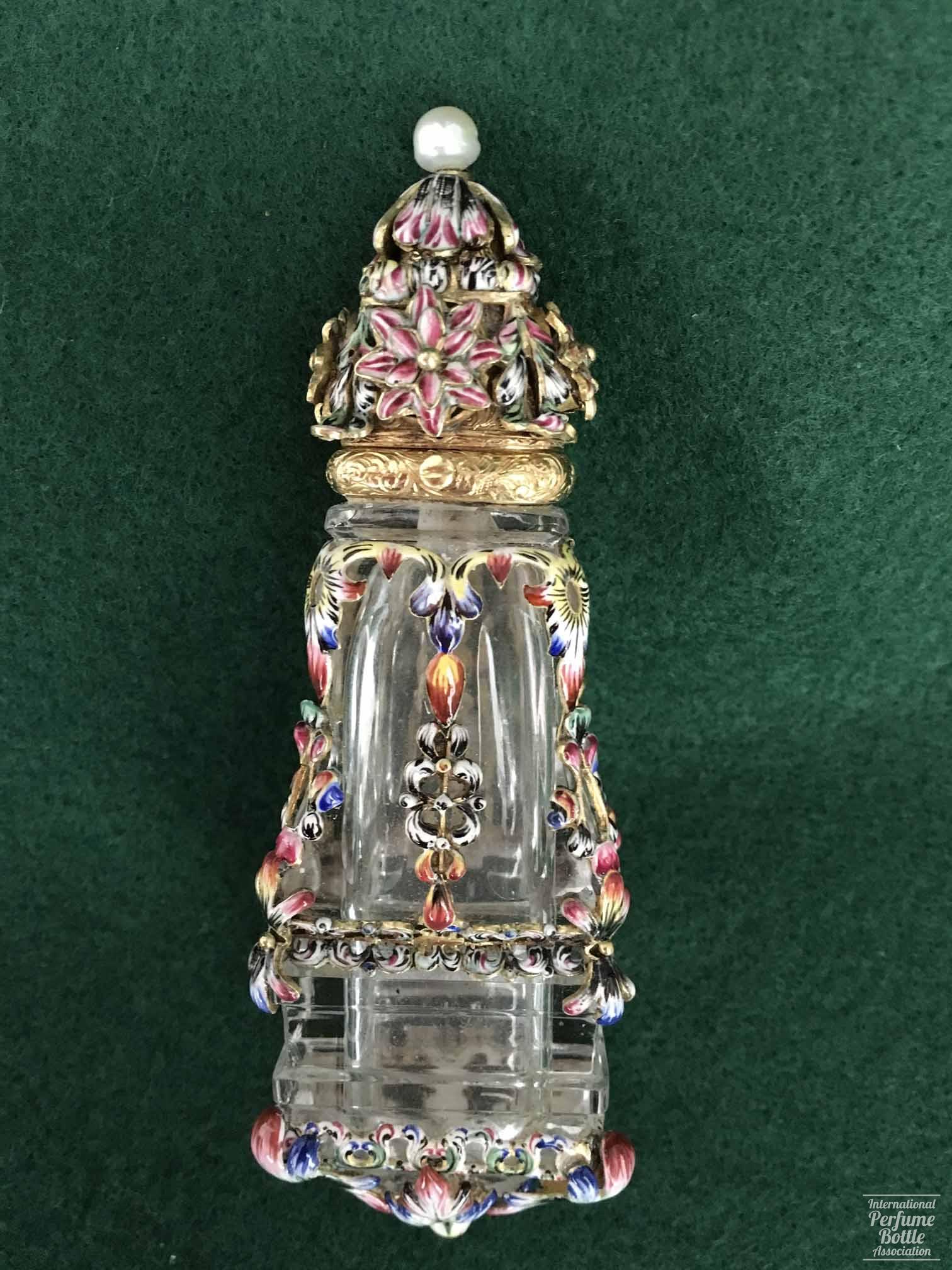 Quartz Bottle With Exquisite Enamel Decoration