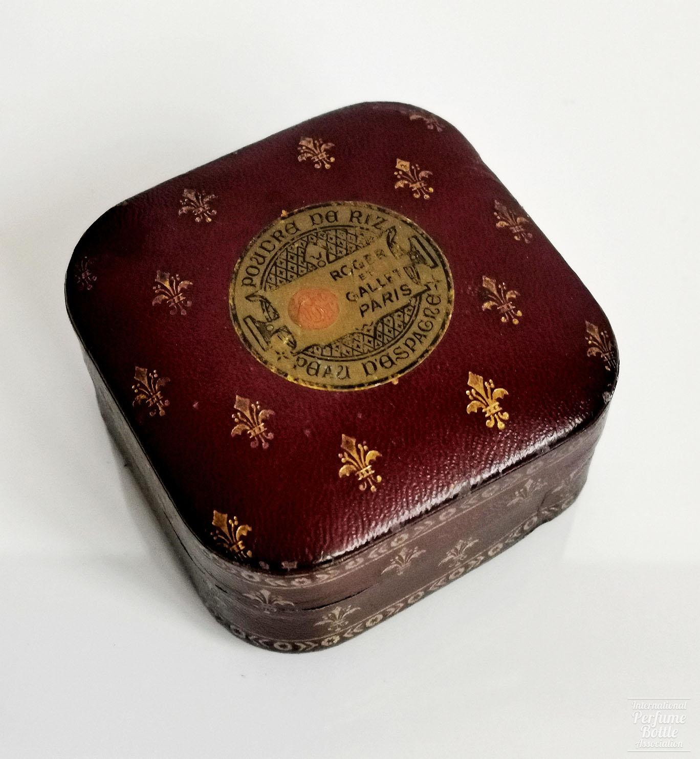 “ Peau D’Espagne” Powder Box by Roger et Gallet