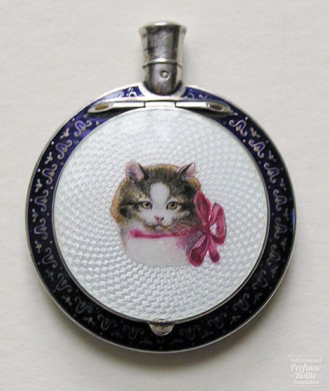 Guilloché Compact With Perfume